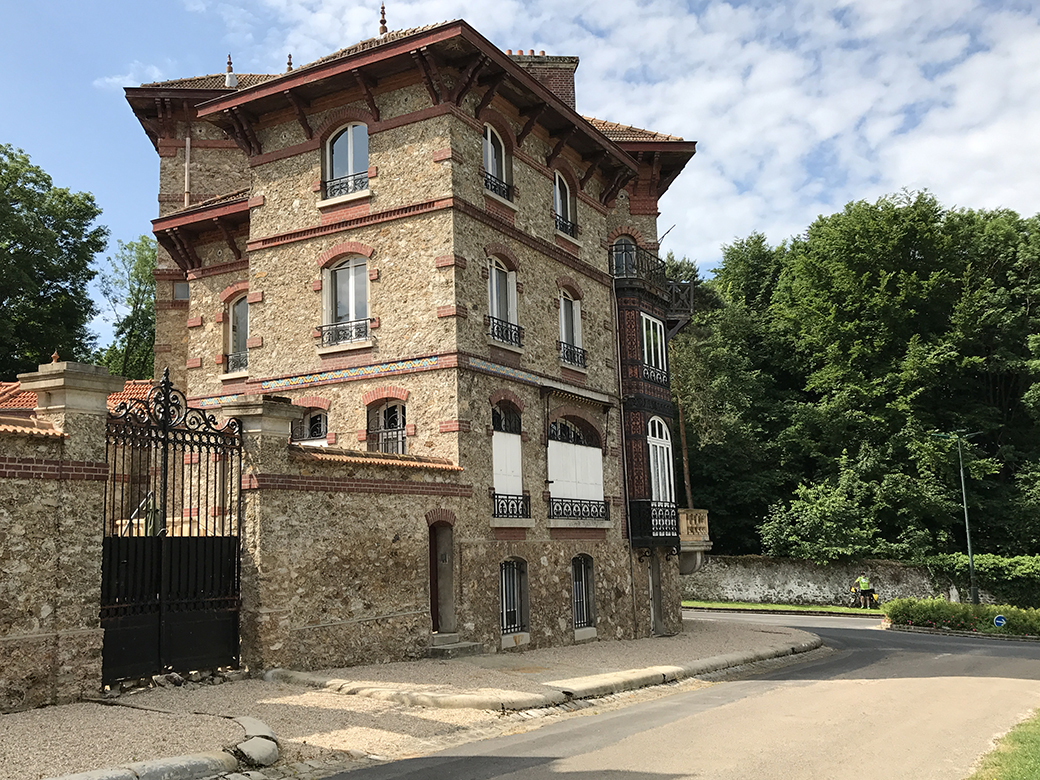 Chateau at Montceaux-lès-Meaux